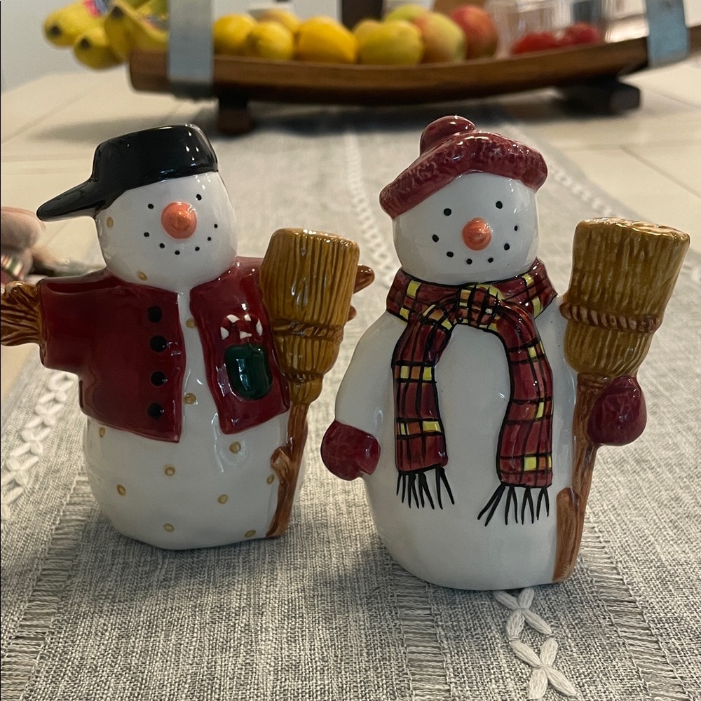 Vintage Sakura Snowman Salt and Pepper Shaker Set